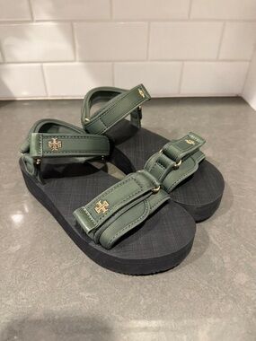 Tory Burch Olive Green Two Band Sport Sandal Womens size 7